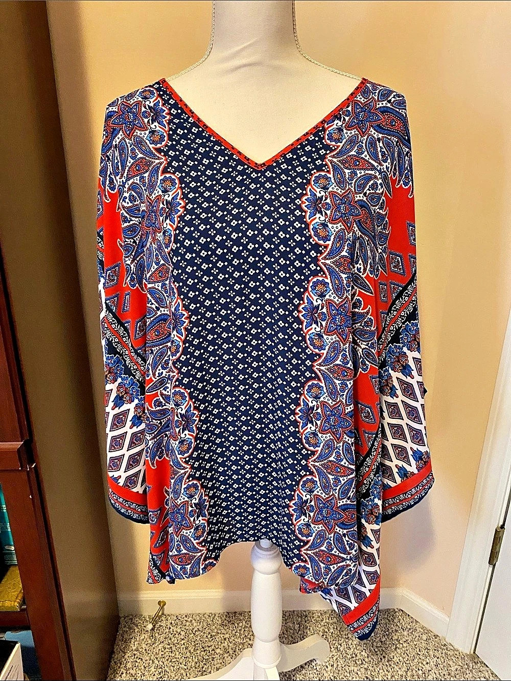 Belle by Kim Gravel Paisley Tunic in Blue & Red Size Medium Like New